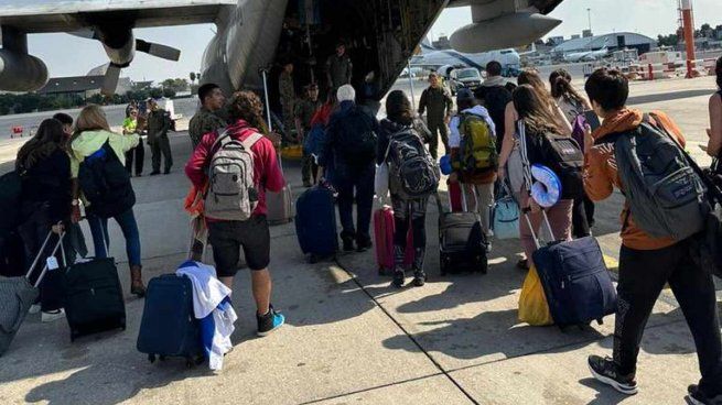 Los argentinos varados en Israel emprenden su regreso al país.&nbsp;