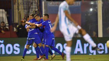 racing mostro una imagen muy diferente a la del campeon y tigre dio la sorpresa