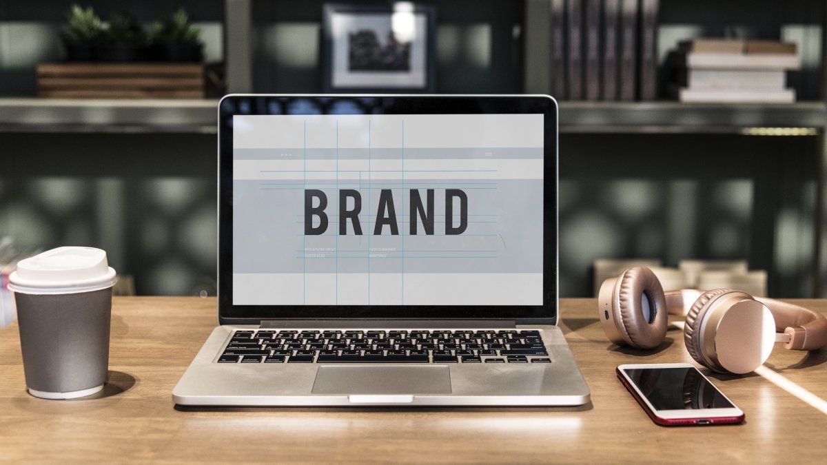 Branding in the era of digital overload: how to stand out without saturating?