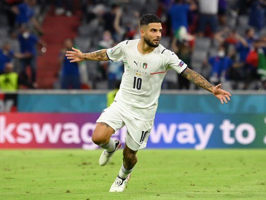 Insigne volvió a marcar e Italia está en semis de la Eurocopa.