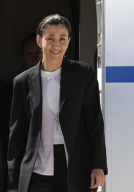 Betancourt regresó a París y junto a Sarkozy dijo le debo todo a Francia (foto 1)