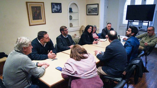 El Partido Colorado y el Frente Amplio debatieron la posibilidad de una reforma electoral.