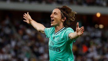 Luka Modric selló el triunfo de Real Madrid con una gran definición.