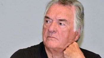 barrionuevo dijo que el gobierno esta en terapia intensiva y reitero su apoyo a lavagna