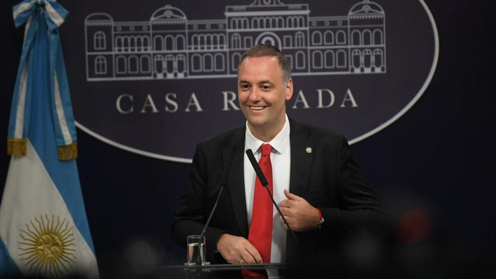 Manuel Adorni ya asignó los créditos presupuestarios a las partidas del Presupuesto 2026.