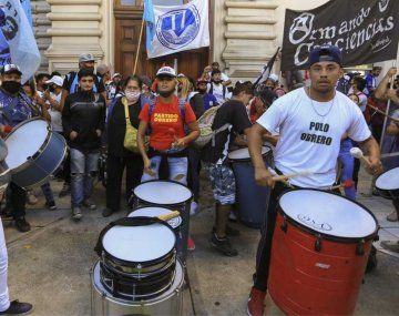 Ministerio de Educación: piqueteros ingresaron por la fuerza en reclamo de internet para barrios populares