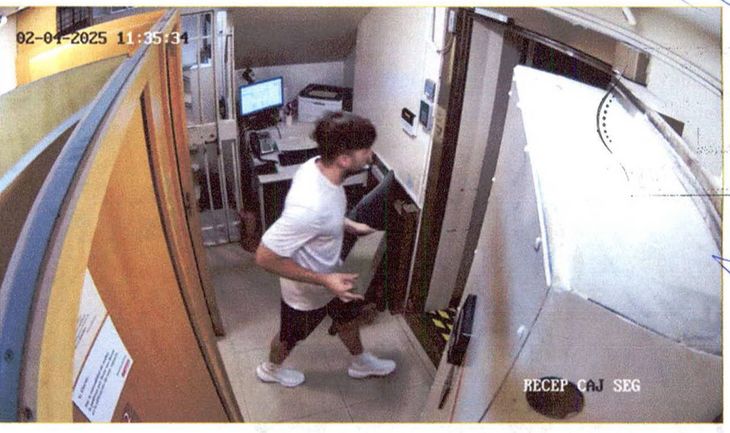 Las cajas de seguridad fueron allanadas luego de un mes de iniciada la investigación, con resultado negativo.