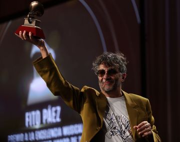 Fito Páez recibió el Premio Grammy a la excelencia