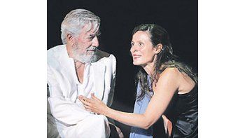 Mario Vargas Llosa y Aitana Sánchez Gijón ensayan«Odiseo y Penélope», segunda incursión del autor en laactuación.