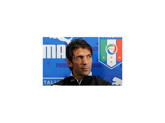 Buffon deberá declarar ante la Policía.