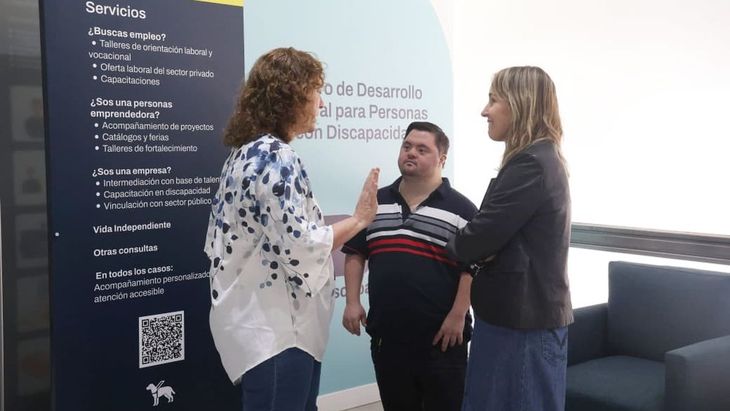 La vicejefa de Gobierno porteño, Clara Muzzio, durante la apertura de la nueva oficina. La vicejefa de Gobierno porteño, Clara Muzzio, durante la apertura de la nueva oficina.