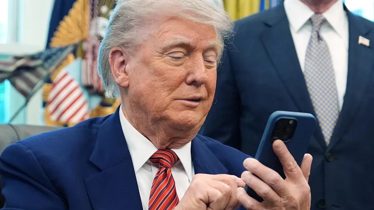 Donald Trump formalized that the US acquired a percentage of the Intel share package