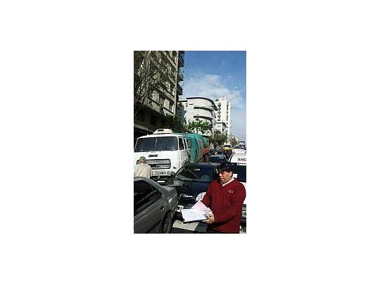 En el accidente estuvieron involucrados 8 autos y 1 camión