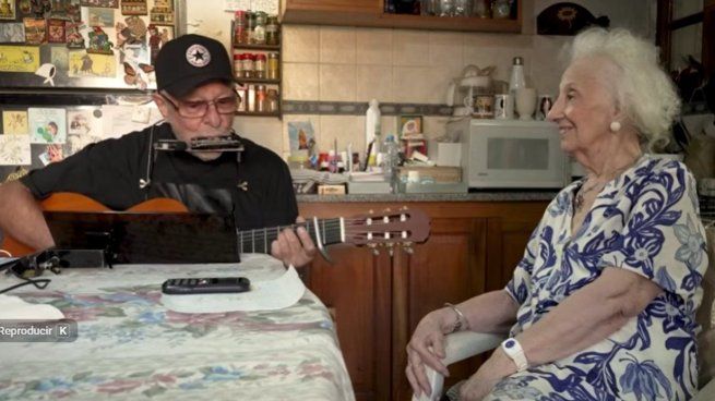 Len Gieco junto a Estela de Carlotto