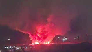 Un depósito se incendió en Ezeiza luego de una explosión.&nbsp;