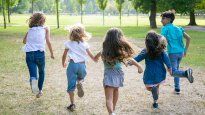 Se acerca el final del año escolar y los padres ya comienzan a planear actividades para las vacaciones.