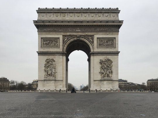 Francia espera que el 11 de mayo se levante la cuarentena por coronavirus.