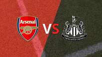 arsenal es superior a newcastle united y lo vence por 4-1