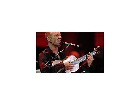 Sting repasó las canciones más conocidas de su exgrupo y su carrera como solista.