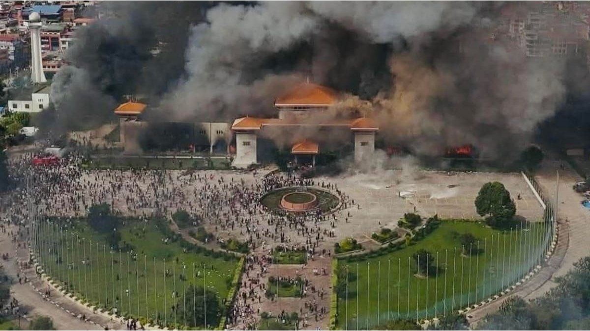 The shocking image of how the Hilton hotel was behind the protests