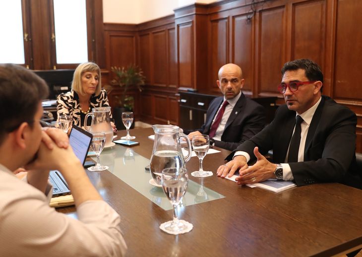 Mogetta y Chaher, junto a periodistas. Mogetta y Chaher, junto a periodistas.