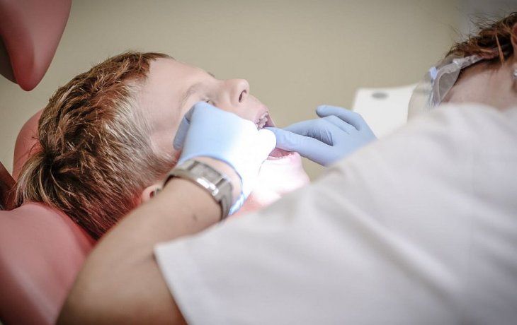 Advierten que casi el 80% de los niños porteños presenta caries