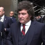 Según relato Milei, la prenda fue un regalo de Gerardo Bongiovanni, presidente de la Fundación Libertad.