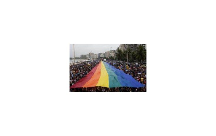 Un millón de personas participaron de la XV Parada Gay de Rio de Janeiro.