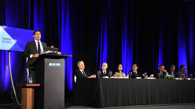 El presidente del Banco Central del Uruguay, Diego Labat, cree que hay espacio para seguir bajando las tasas de interés.