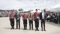 Transición. Horacio Rodríguez Larreta y Jorge Macri asistieron a la ceremonia de egreso de 666 nuevos policías y 160 bomberos que se incorporarán al plantel del Sistema Integral de Seguridad Pública. De este modo ya son más de 8.000 los policías graduados desde la creación del Instituto Superior de Seguridad Pública (ISSP).