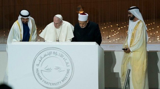 Emiratos Árabes Unidos celebra el Día Internacional de la Fraternidad por el aniversario de la firma del documento entre el catolicismo y el islam.