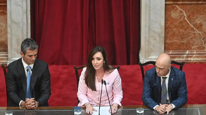 Martín Menem, Victoria Villarruel y Bartolomé Abdala, autoridades del Congreso nacional.