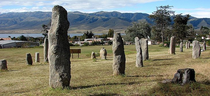 En este museo a cielo abierto, hay más de 50 piedras con más de 2000 años de antigüedad. En este museo a cielo abierto, hay más de 50 piedras con más de 2000 años de antigüedad.