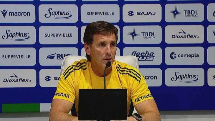 Sobre el escandaloso cierre, marcado por empujones y discusiones entre jugadores de ambos equipos, Claudio Úbeda evitó cargar contra sus futbolistas y explicó el contexto emocional en el que se produjo la reacción.