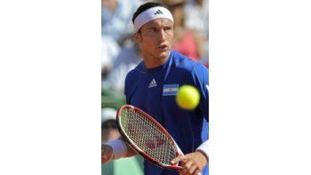 Mónaco festeja el triunfo ante Hanescu.