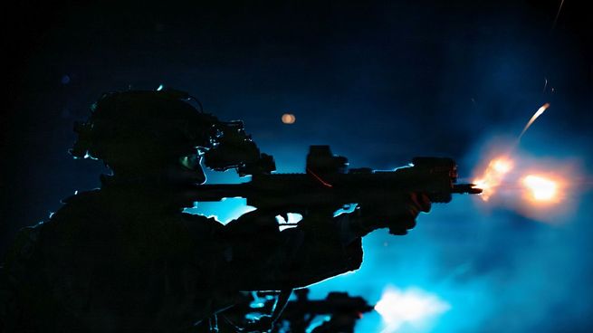 EEUU amenazó con destruir las centrales eléctricas de Irán.