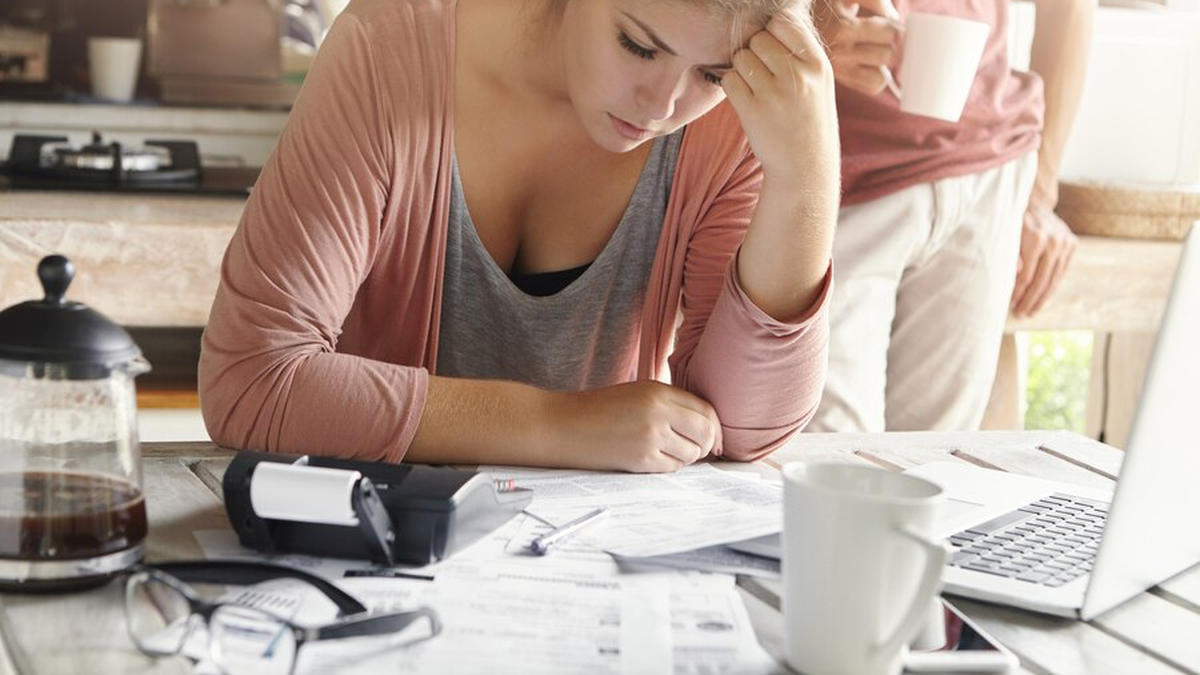 Mental health: tips for coping with financial stress