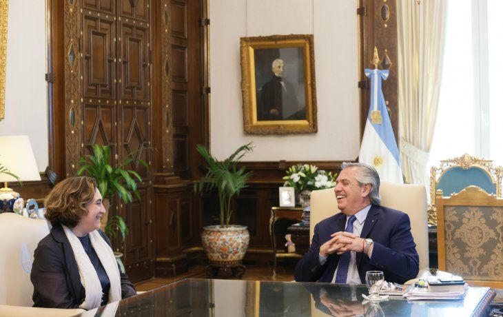 Alberto Fernández y Ada Colau.