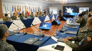 Fuerza Aérea brasileña durante la reunión de planificación del Ejercicio Cooperación XI a principios de marzo. Fuerza Aérea brasileña durante la reunión de planificación del Ejercicio Cooperación XI a principios de marzo.