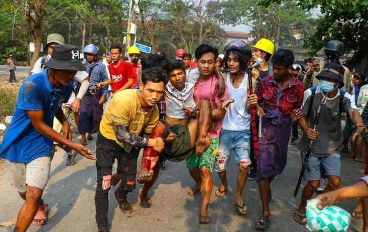 Las fuerzas de seguridad reprimieron manifestaciones contra la dictadura en todo Myanmar.