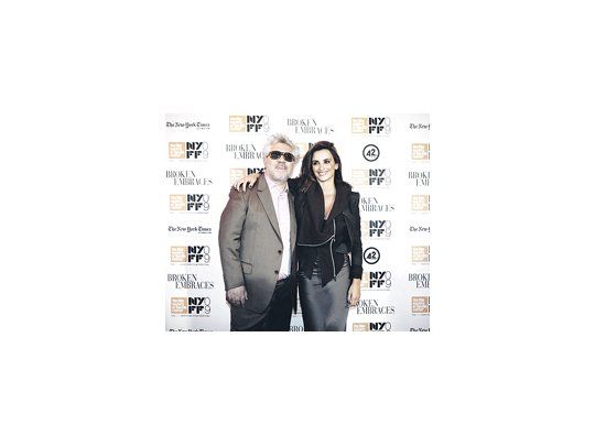 Pedro Almodóvar y Penélope Cruz ayer en Nueva York, durante la presentación de «Los abrazos rotos».