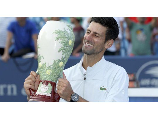Novak Djokovic, el prime tenista en lograr los nueve Masters 1000 del circuito.