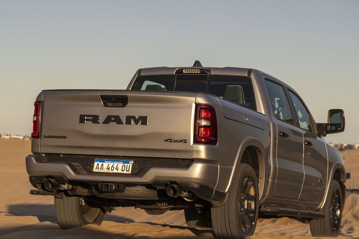 The new RAM box offers 1,200 liters of capacity and up to 557 kg of payload. The new RAM box offers 1,200 liters of capacity and up to 557 kg of payload.