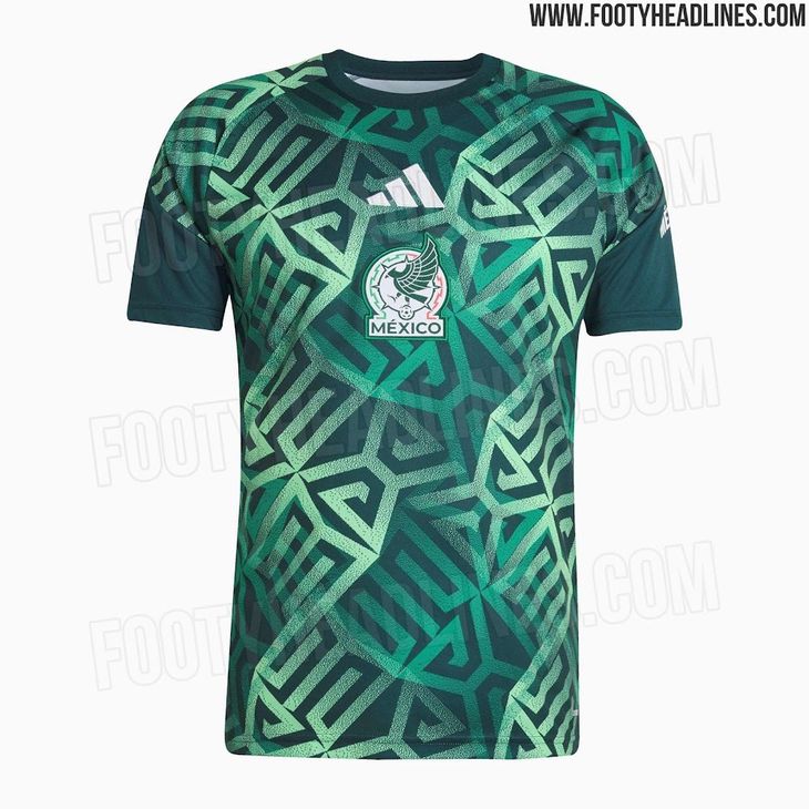 Aún no es oficial, pero así sera la nueva playera para los calentamientos previos a los partidos que utilizará el plantel de la Selección Mexicana. Aún no es oficial, pero así sera la nueva playera para los calentamientos previos a los partidos que utilizará el plantel de la Selección Mexicana.