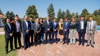 El Director de ENACOM, Claudio Ambrosini, junto al gobernador Sergio Ziliotto y&nbsp;las autoridades políticas y empresarias durante el acto en la provincia de La Pampa.