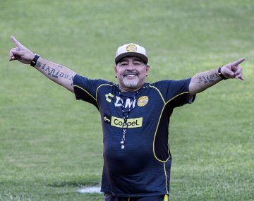El emotivo mensaje de Maradona para Ginóbili: Te quiero mucho Manu!