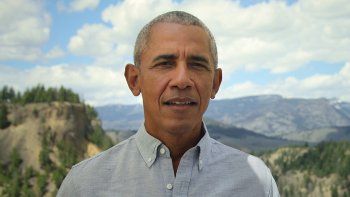barack obama sera el presentador de una nueva serie documental de netflix