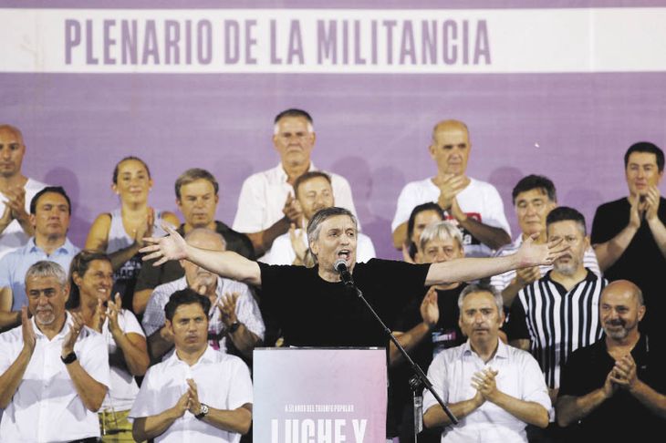 clamor. Máximo Kirchner fue el orador principal del acto en Avellaneda por la candidatura de Cristina Kirchner.