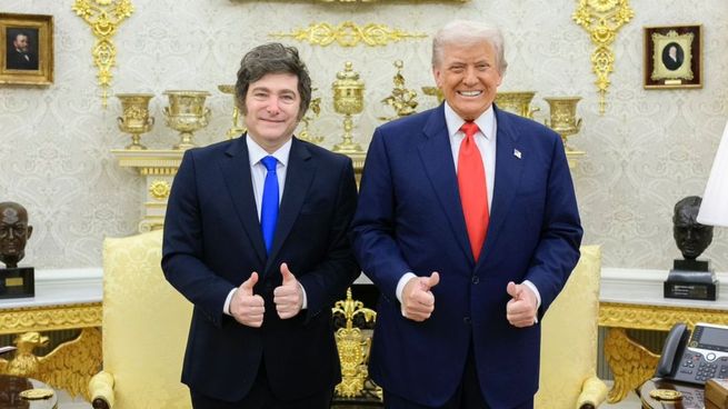 Javier Milei junto a su par estadounidense, Donald Trump. 