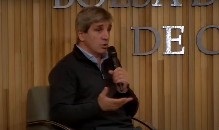 Luis Caputo expuso en la Bolsa de Comercio de C&oacute;rdoba.&nbsp;